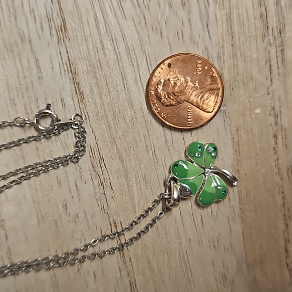 SOLVAR  4 leaf green clover shamrock St. Patrick's Day March 17th necklace - Picture 2 of 7